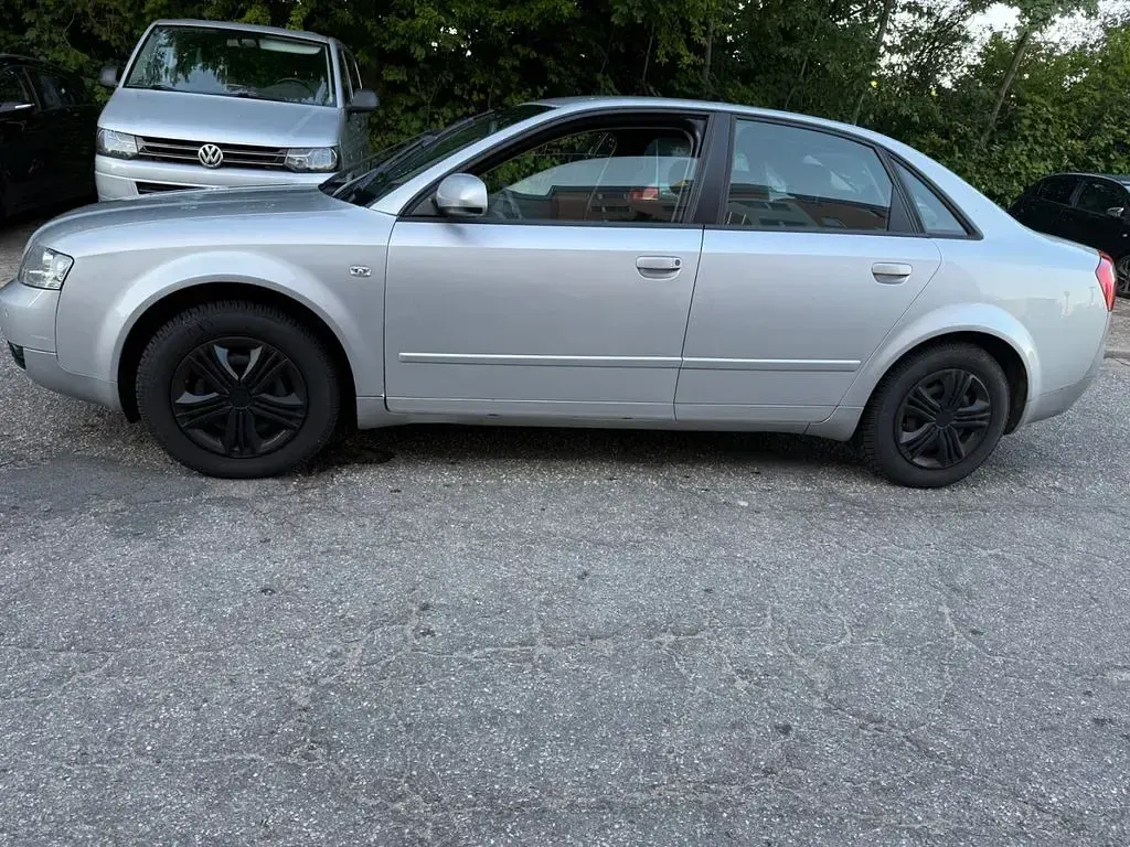 Gebraucht Audi A4 S-Line 131 PS (96 kW) 2004 Silber Limousine