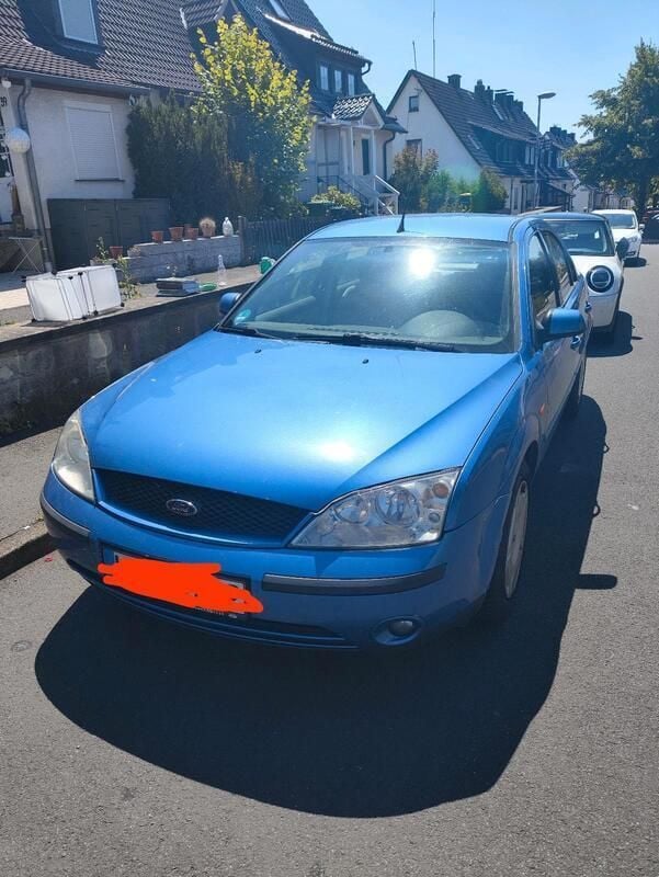 Blau Gebraucht 2001 Ford Mondeo Limousine | 900 € (Etwas zu teuer) - Bild 1/4