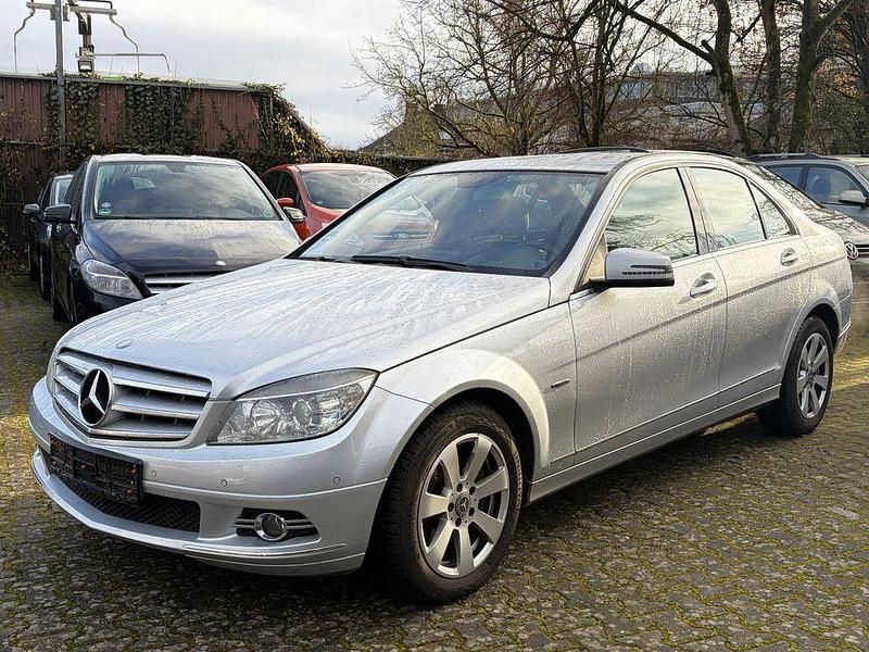 Silber Gebraucht 2010 Mercedes C220 Avantgarde Limousine | 5.999 € (Guter Preis) - Bild 1/4