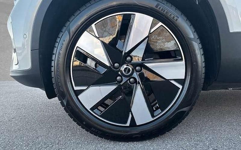 Gebraucht Volvo EX40 Plus 185 kW (252 PS) 2025 Weiß SUV