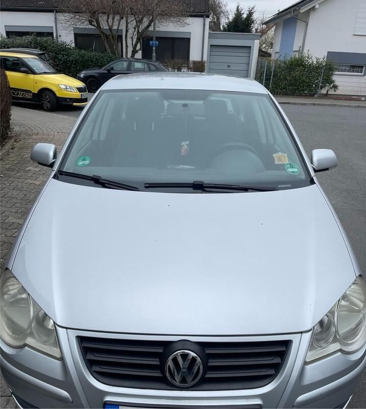 Silber Gebraucht 2005 VW Polo Kleinwagen | 2.150 € - Bild 1/4