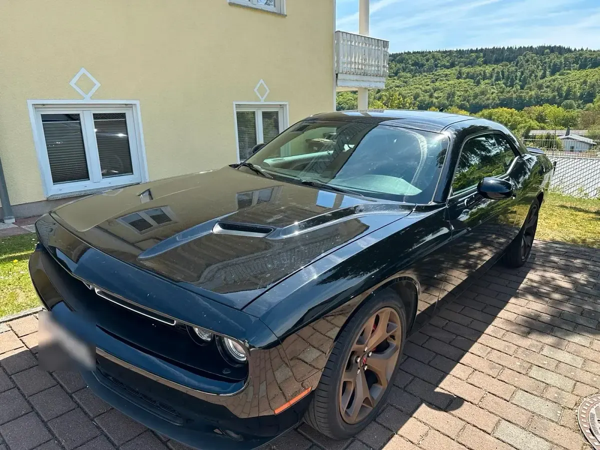 Używany Dodge Challenger 309 KM (227 kW) 2018 Czarny Coupe