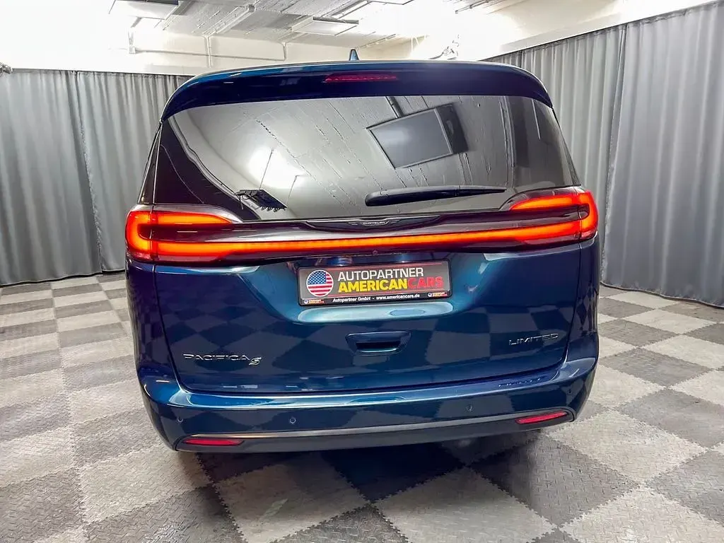 Gebraucht Chrysler Pacifica Limited 286 PS (210 kW) 2022 Blau Van