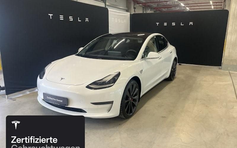 Weiß Gebraucht 2020 Tesla Model 3 Performance Limousine | 29.100 € (Fairer Preis) - Bild 1/4