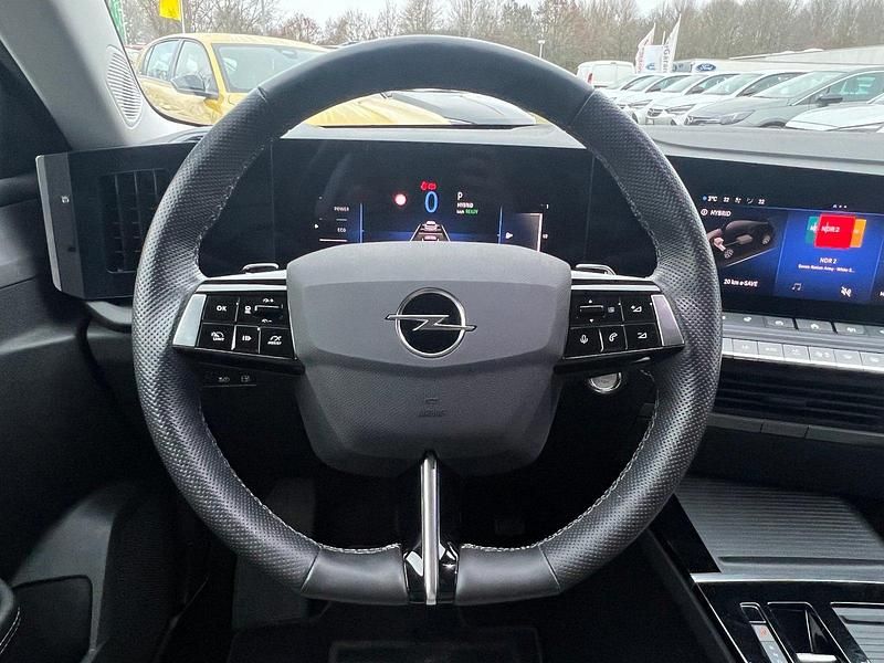 Gebraucht Opel Astra Elegance 180 PS (132 kW) 2022 Schwarz Limousine