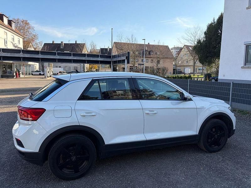 Gebraucht VW T-Roc Basis 150 PS (110 kW) 2019 Weiß SUV