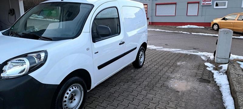 Gebraucht Renault Kangoo 44 kW (60 PS) 2018 Weiß Van / Kleinbus