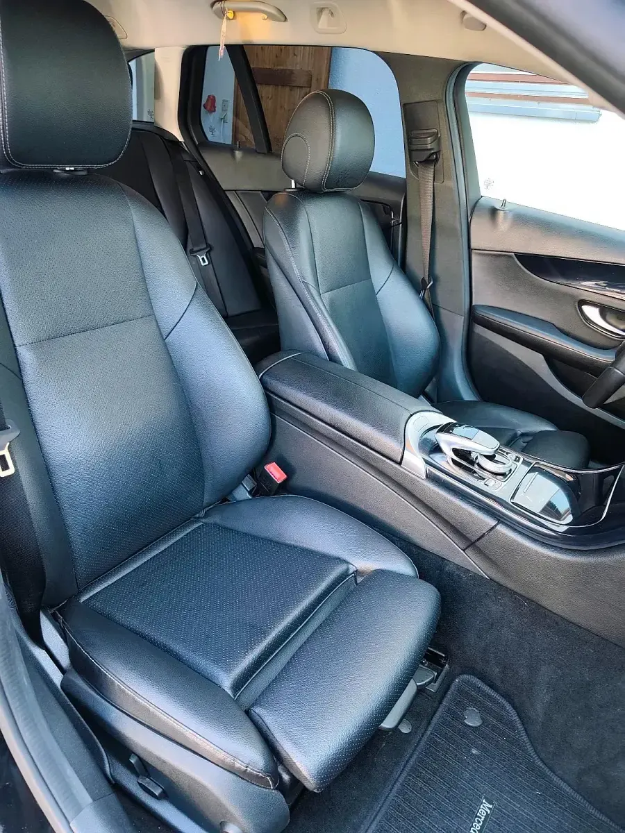Gebraucht Mercedes C220 170 PS (125 kW) 2018 Schwarz Kombi