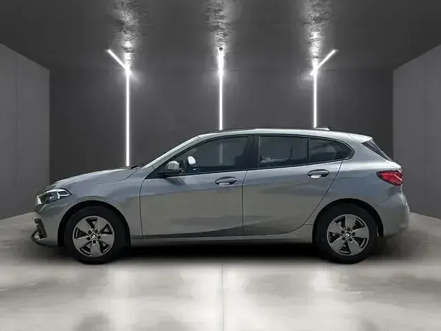Gebraucht BMW 118 Advantage 136 PS (100 kW) 2023 Skyscraper grau metallic (metallic) Kleinwagen