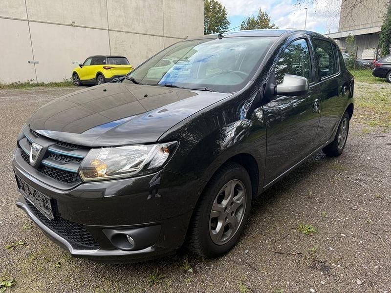 Schwarz Gebraucht 2015 Dacia Sandero Celebration Kleinwagen | 4.999 € (Superpreis) - Bild 1/4