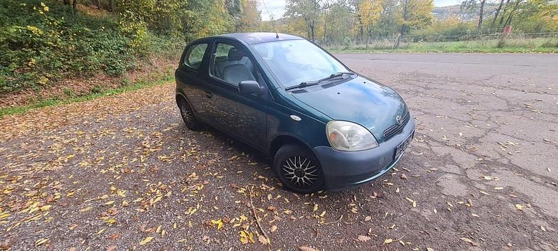 Gebraucht Toyota Yaris 68 PS (50 kW) 2000 Grün Kleinwagen