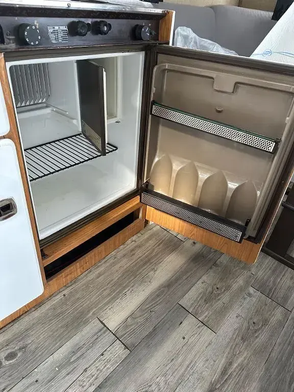 Gebraucht Mitsubishi L300 68 PS (50 kW) 1986 Beige