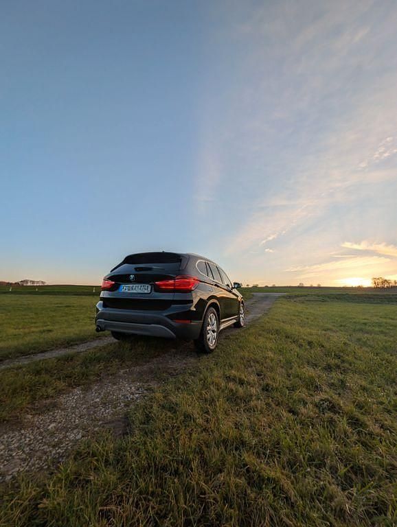 Gebraucht BMW X1 xLine 150 PS (110 kW) 2016 Schwarz SUV