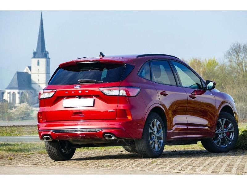 Gebraucht Ford Kuga ST-Line 152 PS (111 kW) 2022 Lucidrot metallic (metallic) SUV