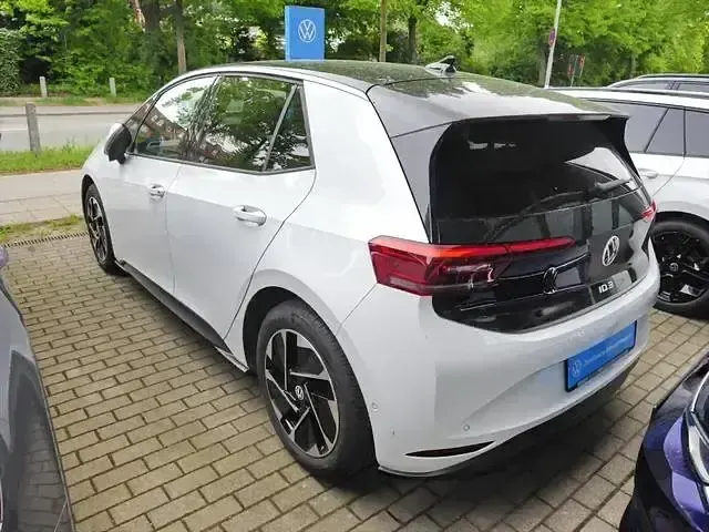 Gebraucht VW ID.3 Pro 164 kW (224 PS) 2024 Weiß Kleinwagen