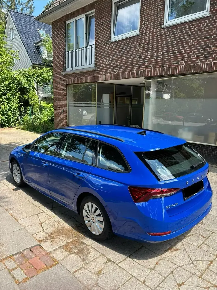 Gebraucht Skoda Octavia 110 PS (80 kW) 2021 Blau Kombi