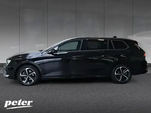 Gebraucht Opel Astra 131 PS (96 kW) 2024 Lackierung schwarz perla nera/ Kleinwagen