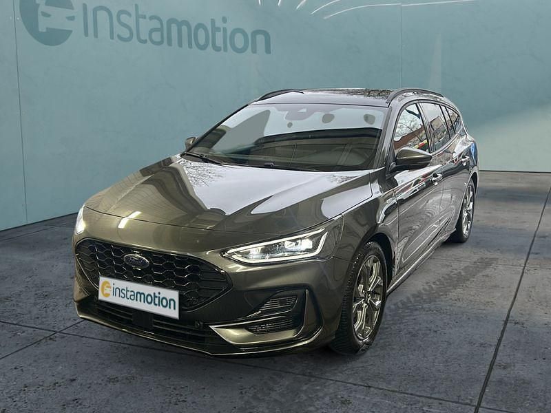 Grau Gebraucht 2023 Ford Focus ST-Line Kombi | 28.299 € (Etwas zu teuer) - Bild 1/4