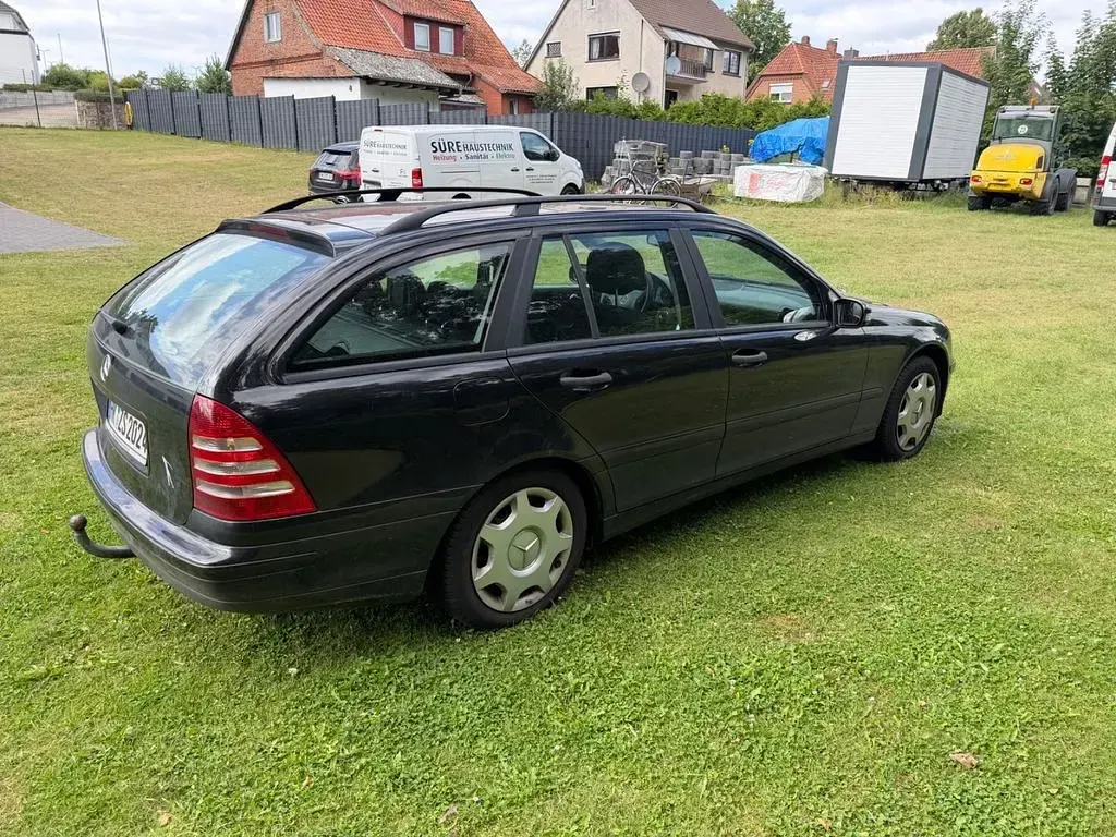Gebraucht Mercedes C220 Classic 150 PS (110 kW) 2006 Schwarz Limousine
