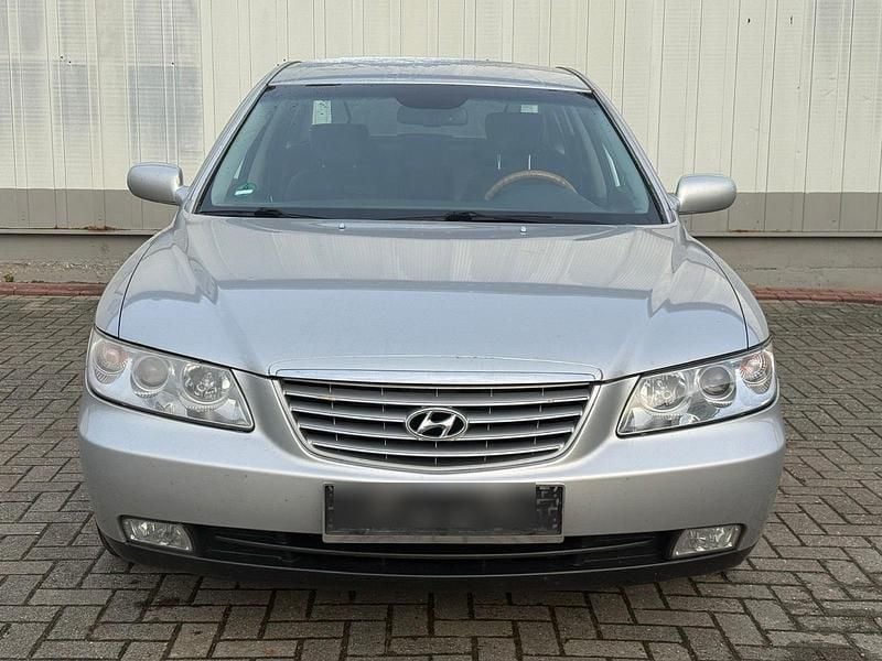 Silber Gebraucht 2006 Hyundai Grandeur Limousine | 2.999 € - Bild 1/4