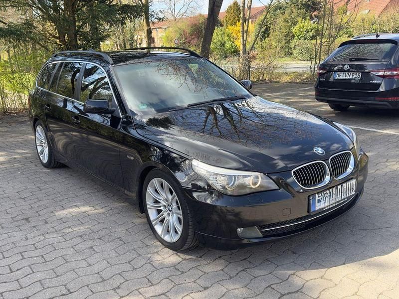 Gebraucht BMW 525 197 PS (144 kW) 2007 Schwarz Kombi