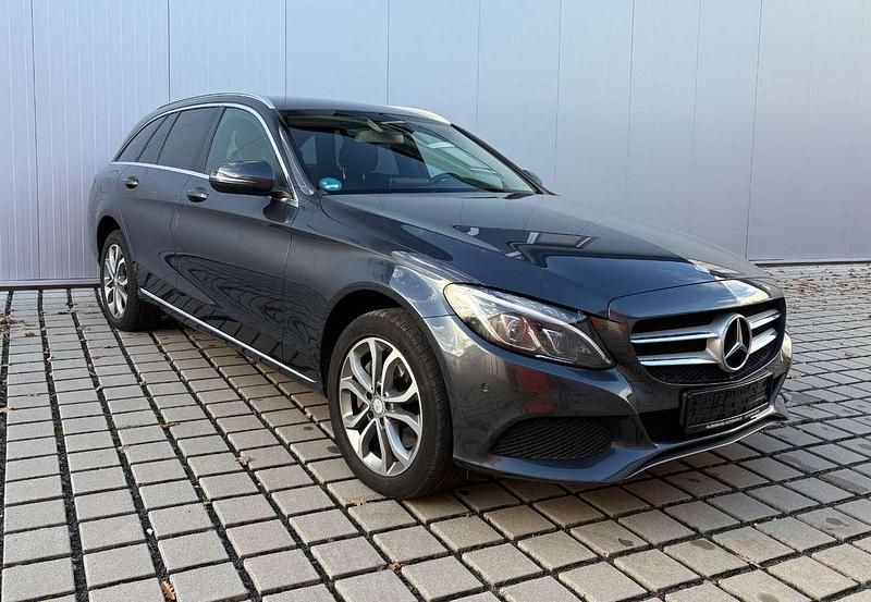 Gebraucht Mercedes C250 204 PS (150 kW) 2015 Grau Kombi