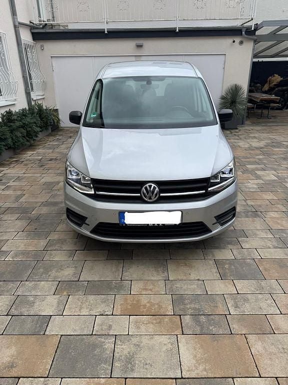 Gebraucht VW Caddy Maxi 101 PS (74 kW) 2018 Silber Van / Kleinbus