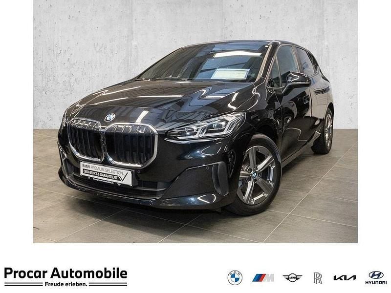 Gebraucht BMW 218 Efficient Dynamics 150 PS (110 kW) 2023 Schwarz Van / Kleinbus
