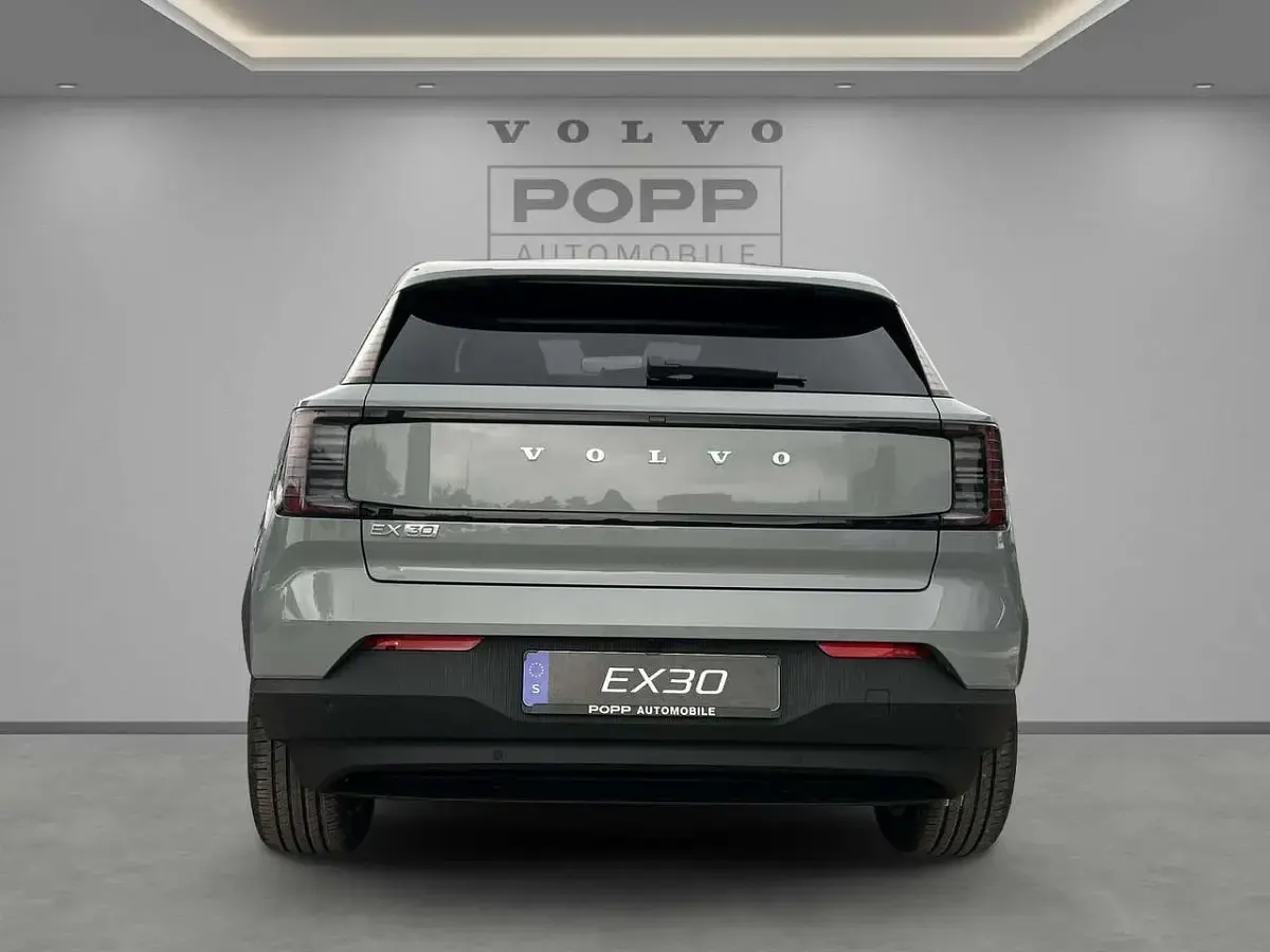 Neu Volvo EX30 Plus 200 kW (272 PS) 2026 Crystal white SUV