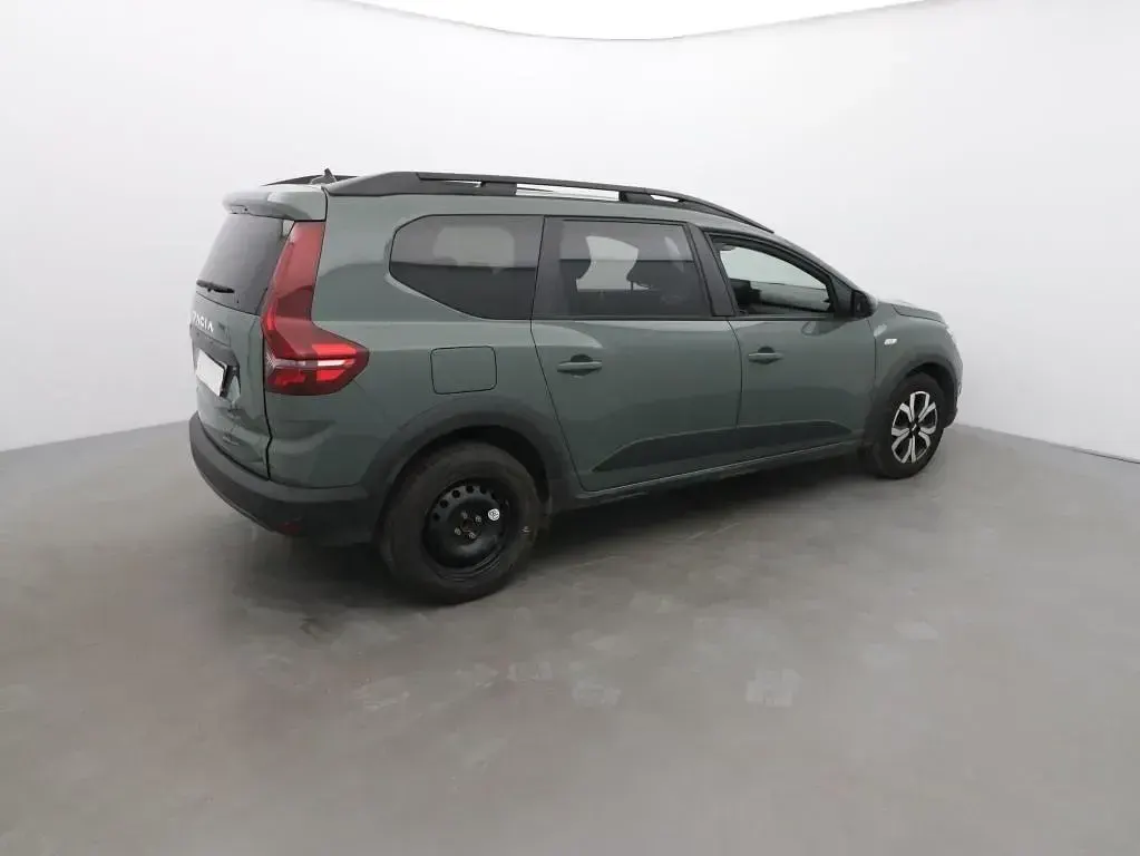 Gebraucht Dacia Jogger Expression 111 PS (81 kW) 2024 Vert lichen kaki Van / Kleinbus