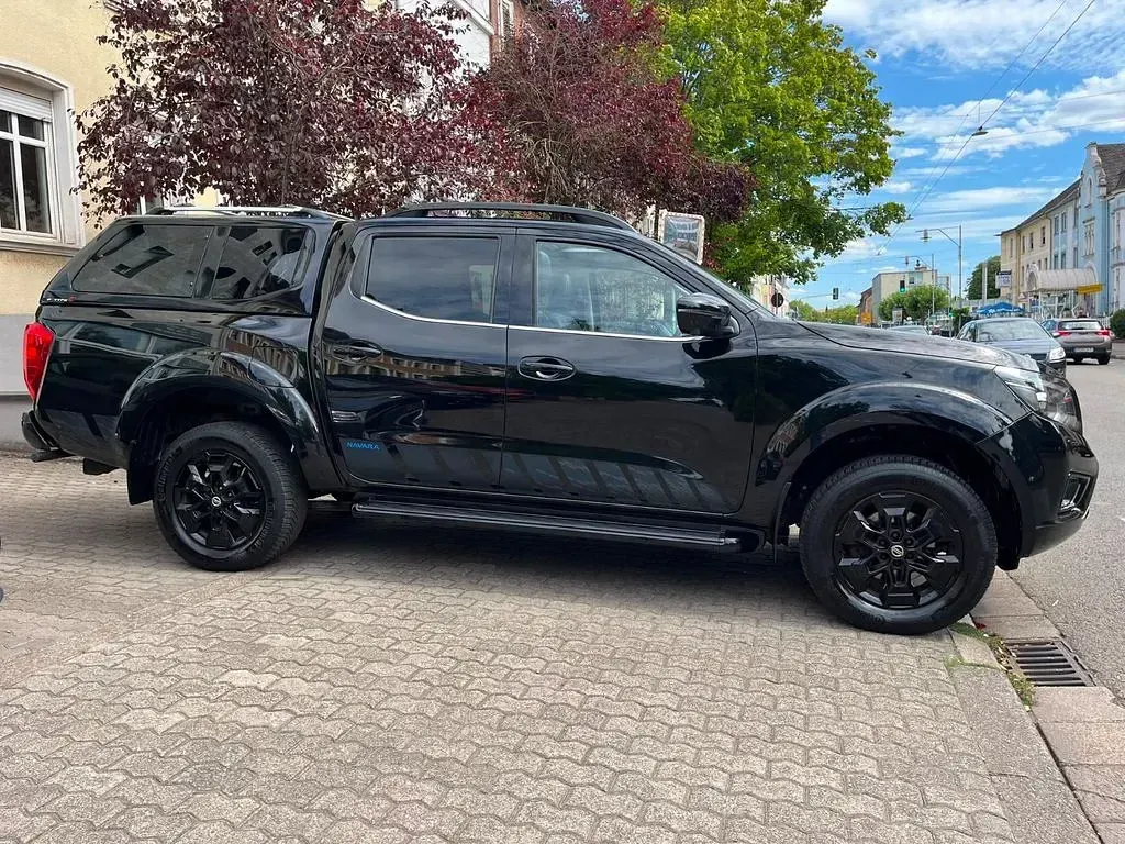 Gebraucht Nissan Navara N-Guard 190 PS (139 kW) 2021 Schwarz Pickup
