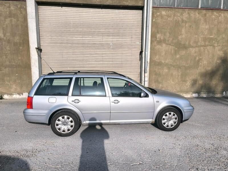 Silber Gebraucht 2003 VW Bora Limousine | 1.500 € (Guter Preis) - Bild 1/4