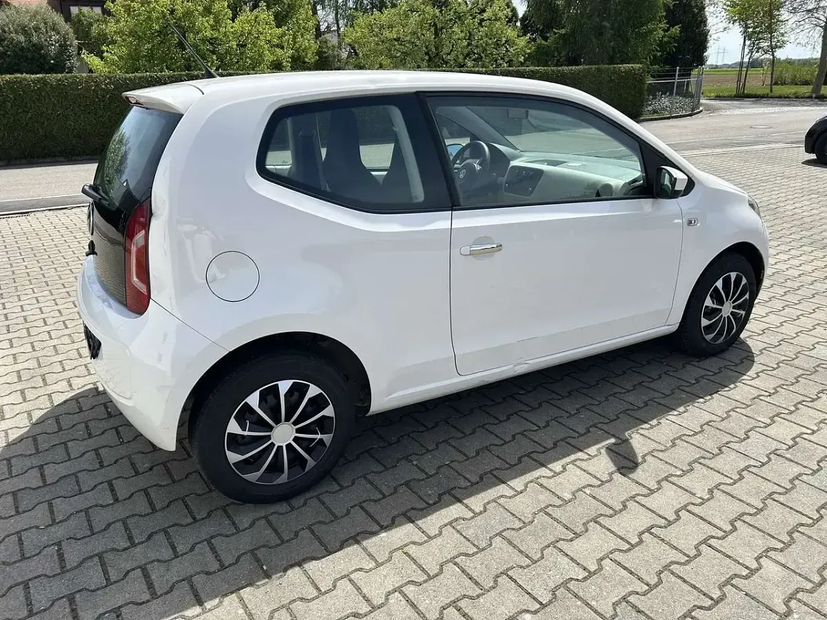 Second-hand VW up! 75 CP (55 kW) 2014 Alb Hatchback