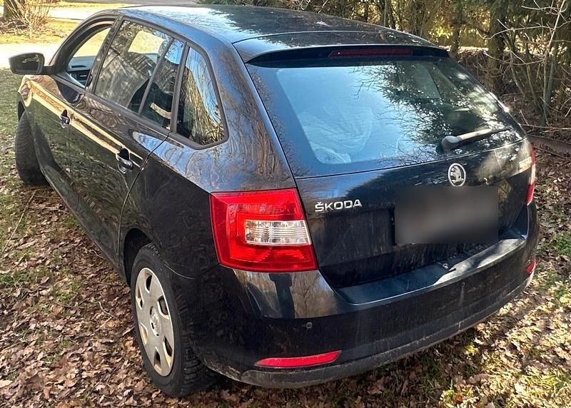 Gebraucht Skoda Rapid 90 PS (66 kW) 2014 Schwarz Kleinwagen