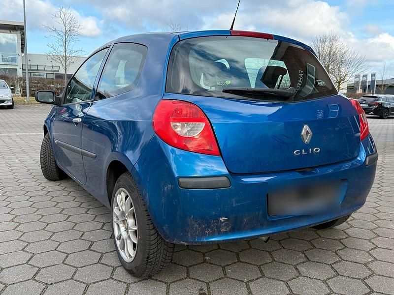 Gebraucht Renault Clio II 75 PS (55 kW) 2008 Blau Kleinwagen