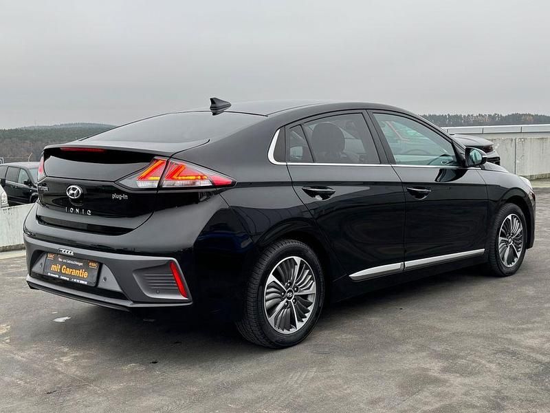 Gebraucht Hyundai Ioniq Advantage 141 PS (103 kW) 2022 Schwarz Kleinwagen