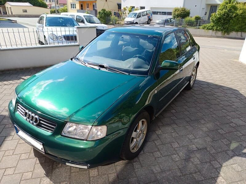 Grün Gebraucht 2000 Audi A3 Ambiente Limousine | 500 € (Fairer Preis) - Bild 1/4