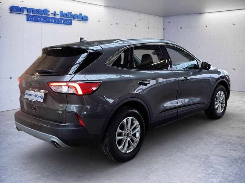 Gebraucht Ford Kuga Titanium 224 PS (164 kW) 2022 Grau SUV