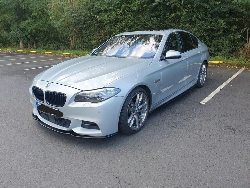 Silber Gebraucht 2014 BMW 530 M Sport Limousine | 22.300 € (Teuer) - Bild 1/4