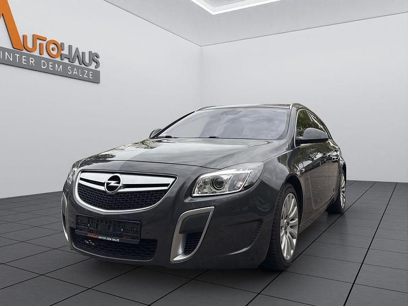 Grau Gebraucht 2011 Opel Insignia OPC Kombi | 11.190 € (Teuer) - Bild 1/4