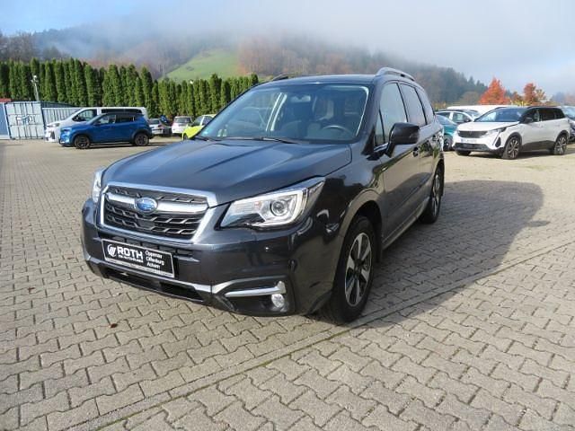 Dark gray (m) (metallic) Gebraucht 2018 Subaru Forester Exclusive+ SUV | 16.780 € (Etwas zu teuer) - Bild 1/3