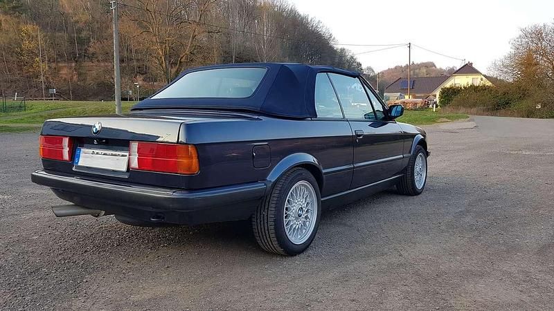 Gebraucht BMW 325 Cabriolet Shadowline 170 PS (125 kW) 1990 Blau Cabrio