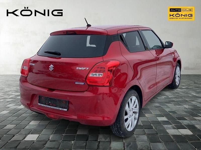 Gebraucht Suzuki Swift Comfort 83 PS (61 kW) 2023 Rot Kleinwagen