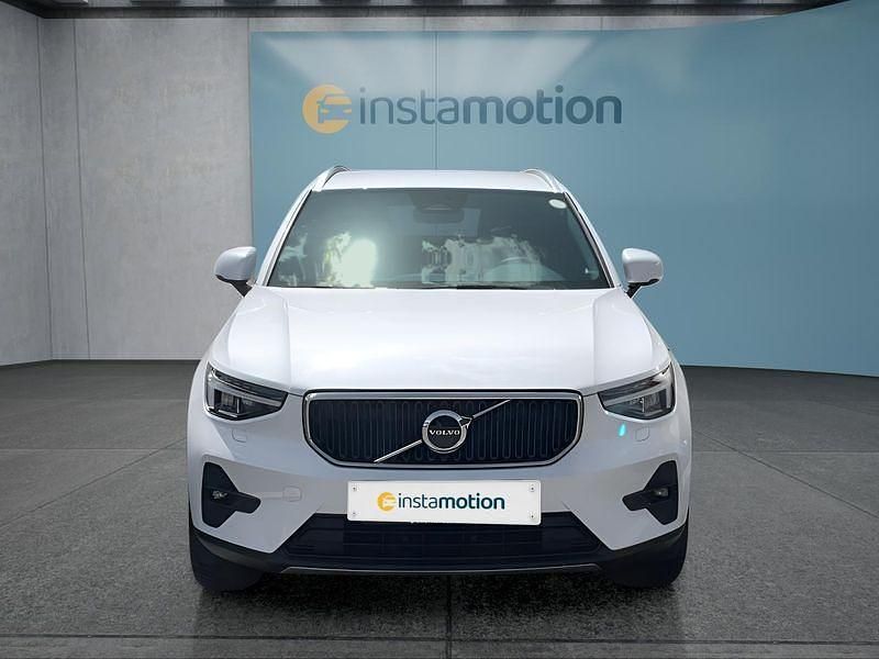 Gebraucht Volvo XC40 Core 163 PS (119 kW) 2024 Weiß SUV