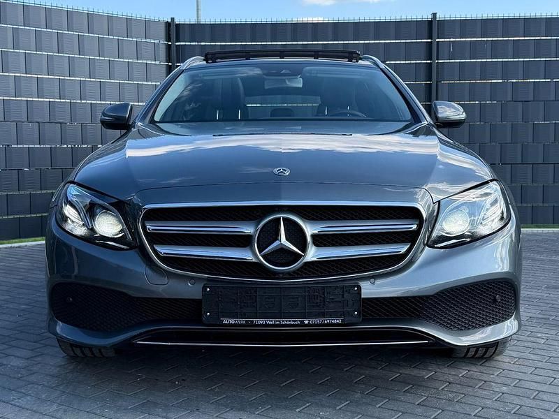 Gebraucht Mercedes E350 Avantgarde 258 PS (189 kW) 2017 Grau Limousine