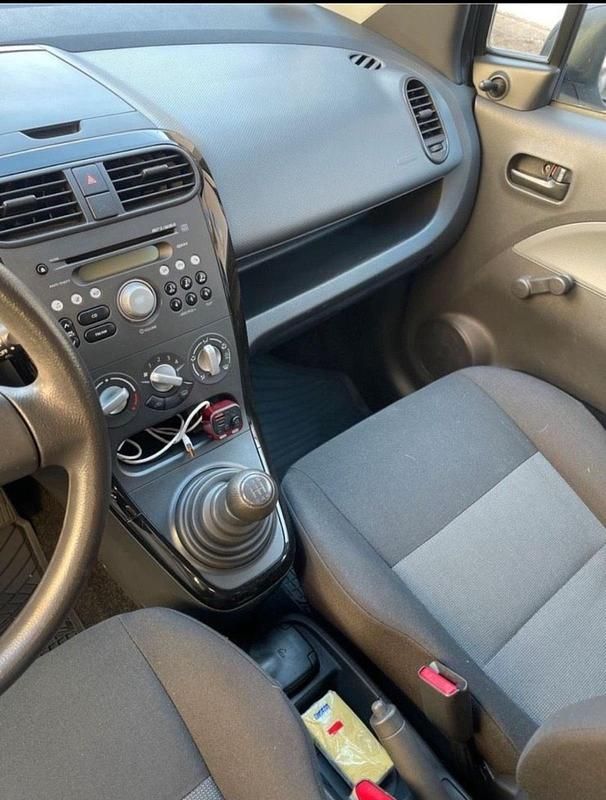 Gebraucht Opel Agila 69 PS (50 kW) 2009 Weiß Kleinwagen