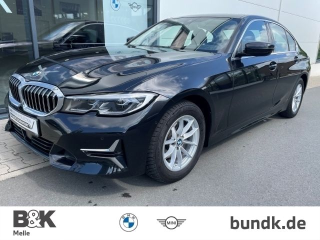 Saphirschwarz metallic Gebraucht 2021 BMW 320 Efficient Dynamics Limousine | 41.950 € - Bild 1/4