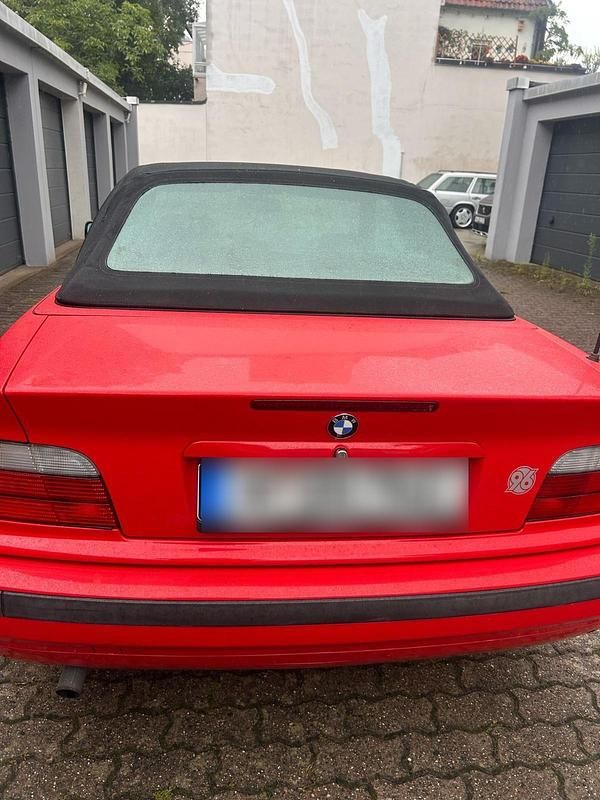 Gebraucht BMW 318 Cabriolet Basis 115 PS (84 kW) 1997 Rot Cabrio