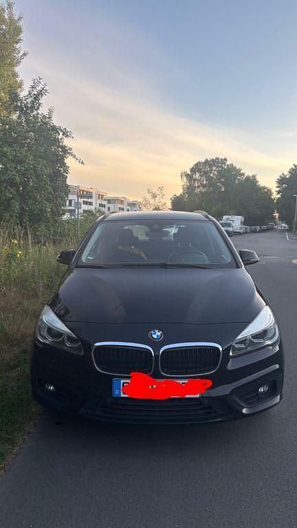 Schwarz Gebraucht 2016 BMW 216 Active Tourer Van / Kleinbus | 10.500 € (Guter Preis) - Bild 1/4