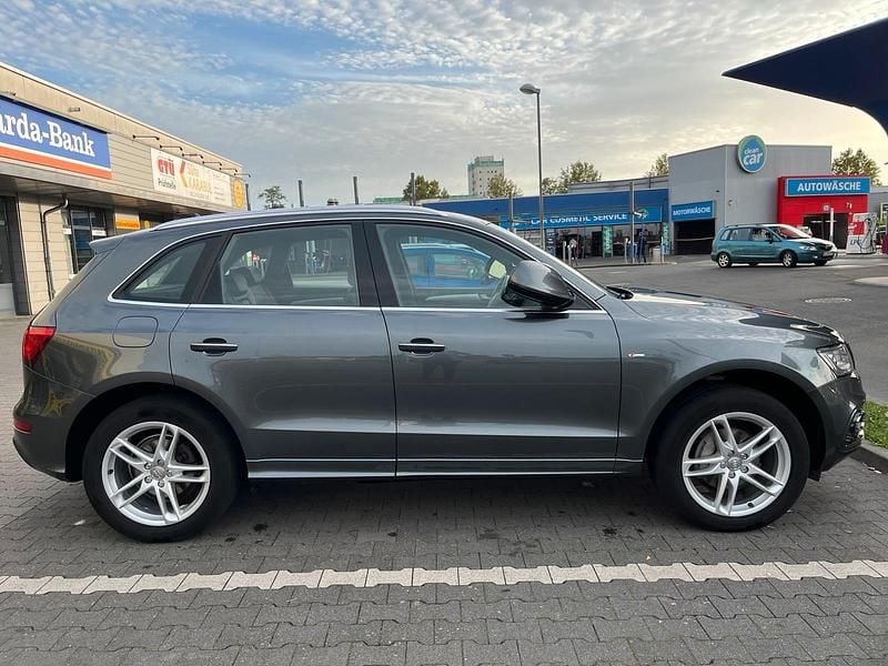 Gebraucht Audi Q5 S-Line 190 PS (139 kW) 2015 Grau SUV
